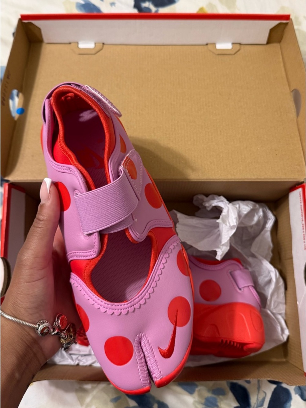 LIMITED EDITION POLKA DOT NIKE AIR RIFTS. - Picture 2 of 4